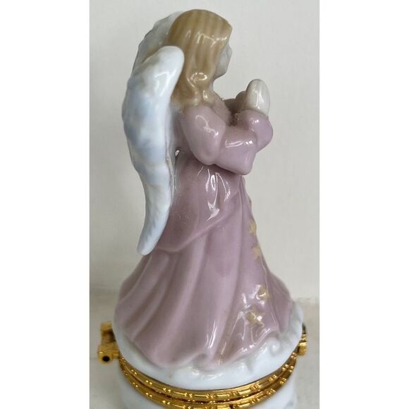 The Worry Angel is for anyone who worries and needs to hand it over to God. - Picture 2 of 9